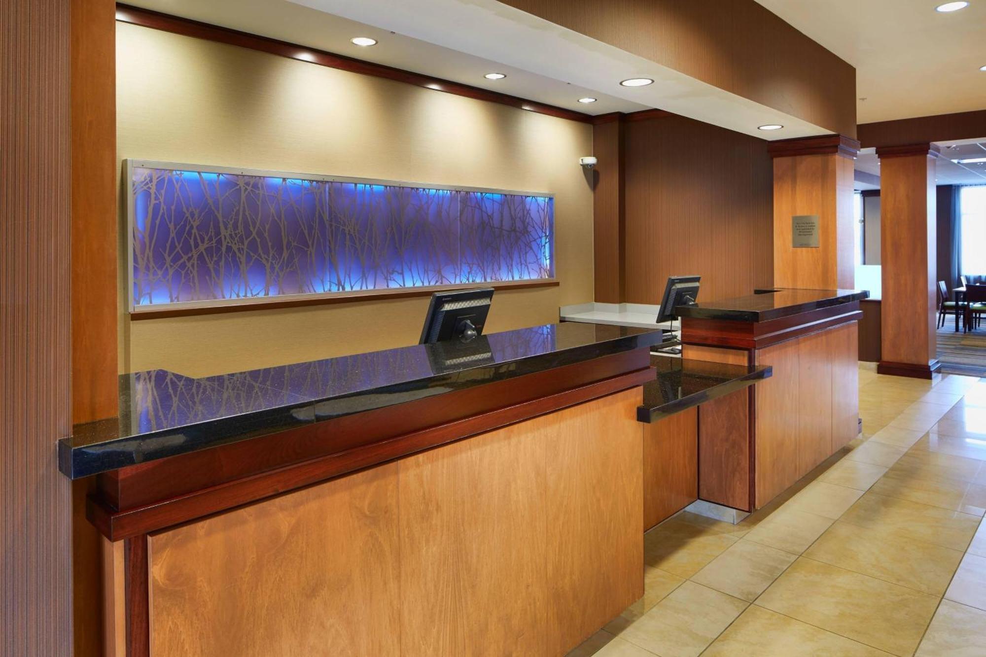 Fairfield And Polaris Hotel 3*